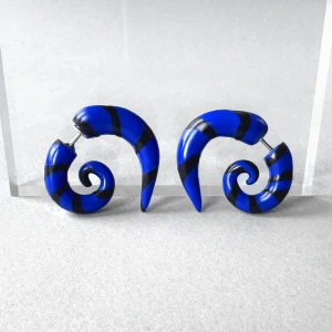 Małe kolczyki spiralki, wkrętki afrykańskie